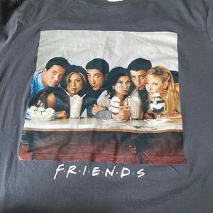 F.r.i.e.n.d.s shirt in great condition